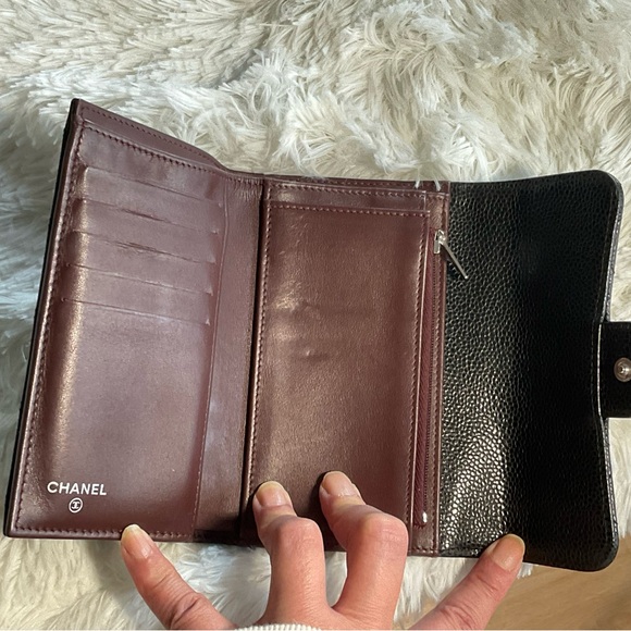 ***SOLD***Chanel Caviar Flap Wallet with silver hardware - Picture 6 of 10